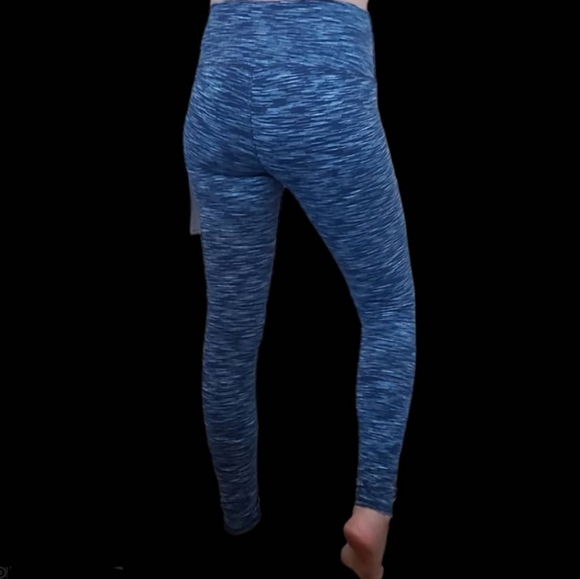 ALO Yoga High Wasted Air Brush LEGGINGS . - Picture 4 of 16